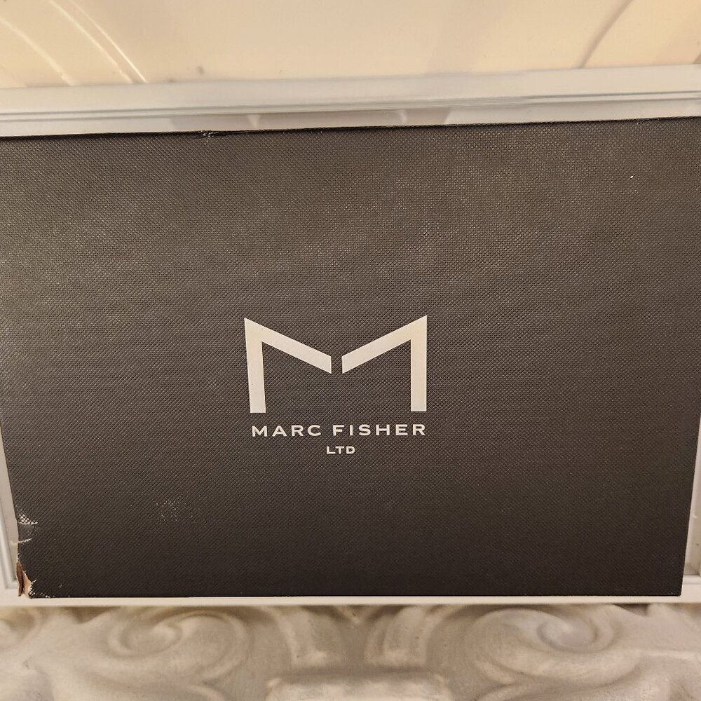 Marc Fisher Silver Leather "Perrie" lace up oxfords. Women. Size Various. NIB - Picture 11 of 12